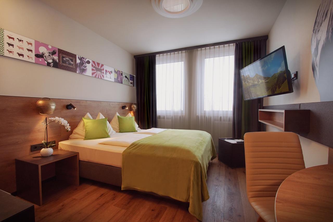 Hotel Peterhof - Urban Lifestyle كمبتن المظهر الخارجي الصورة